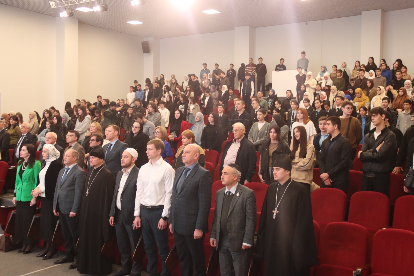 В Дагестане прошел Всероссийский форум «Формирование общероссийской гражданской идентичности в контексте глобальных вызовов»